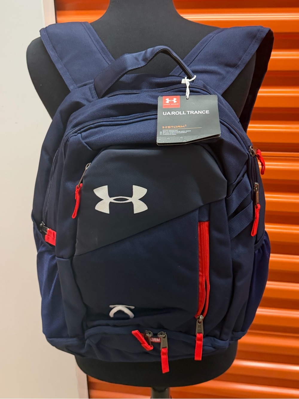 NWT Under Armour Men’s Navy Blue UA Roll Trance Backpack